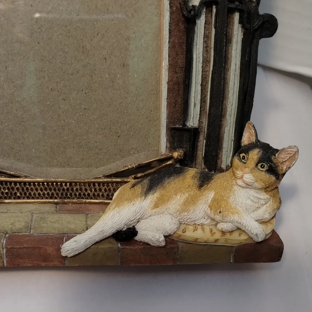 Hand Painted Charming Cat-Themed Mantelpiece Frame/Wall Decor